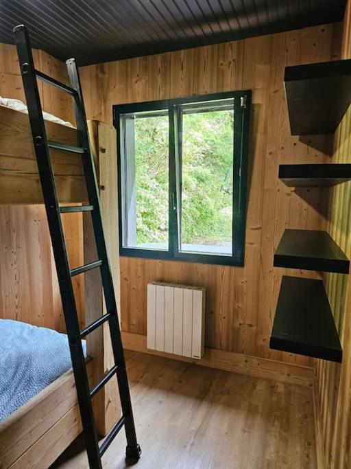 Chalet En Foret Avec Etang. Saint-Etienne-les-Remiremont Exterior photo