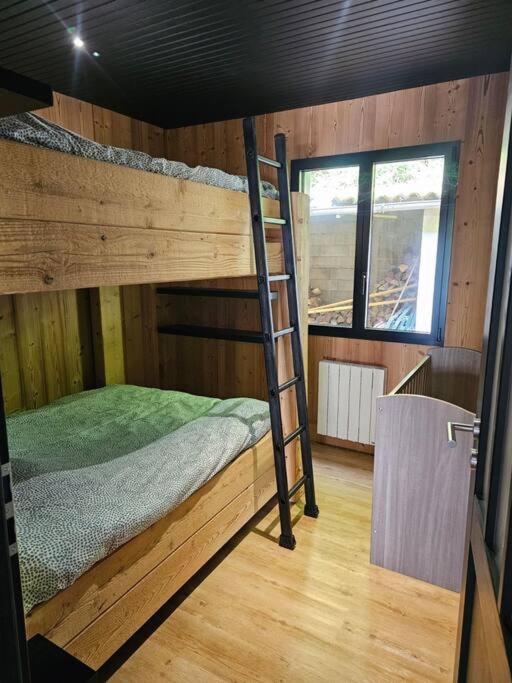Chalet En Foret Avec Etang. Saint-Etienne-les-Remiremont Exterior photo
